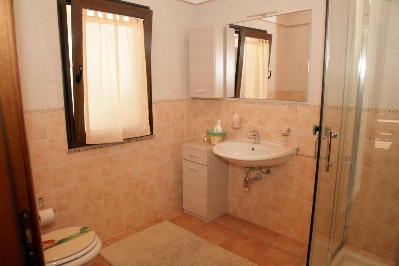 L'Isola Felice Apartment Monserrato Luaran gambar