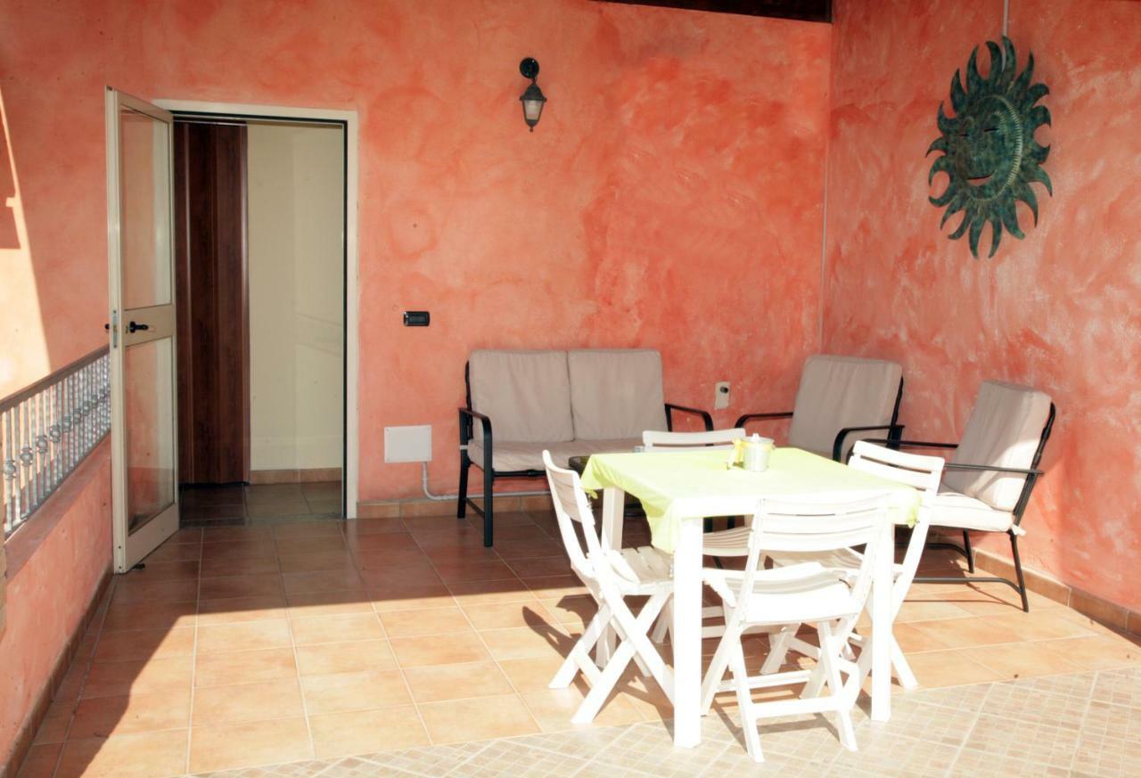 L'Isola Felice Apartment Monserrato Luaran gambar